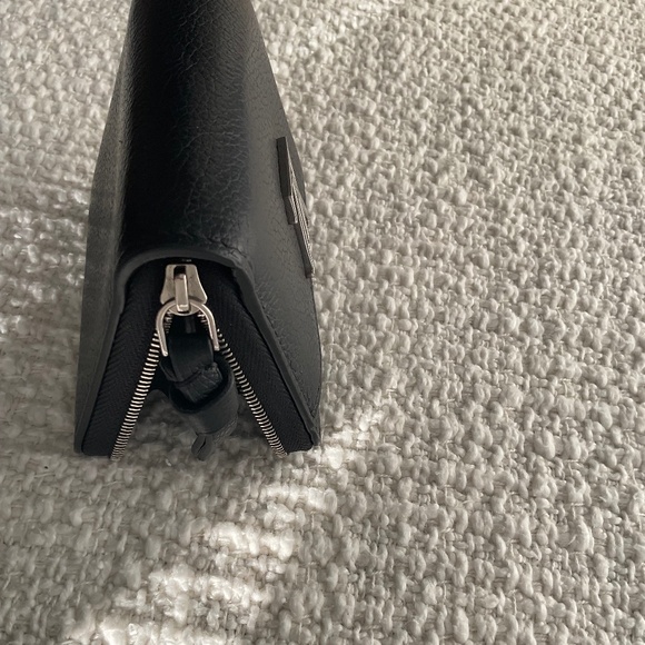 Authentic Louis Vuitton Lockme Zippy Coin Purse Wallet Taurillon Leather Black - Picture 4 of 10